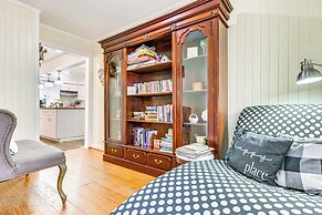 Secluded Hamilton Cabin Retreat w/ Private Lake!