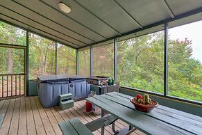 Mountaintop Ellijay Cabin w/ Private Hot Tub