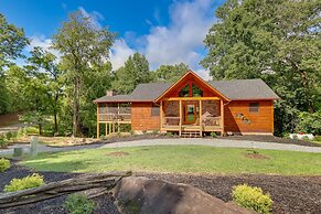 Cabin Near Blue Ridge w/ Fire Pit & Large Deck