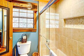 Lakefront Blue Ridge Cabin w/ Hot Tub!