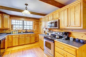 Lakefront Blue Ridge Cabin w/ Hot Tub!