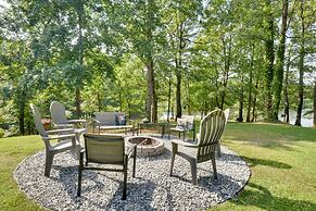 Waterfront Casabella Cottage w/ Kayaks & Fishing