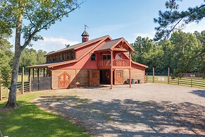 Barn-style Georgia Vacation Rental - Pet Friendly!