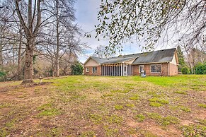 Ranch Home w/ Front Porch on Etowah River!