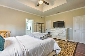 Ranch Home w/ Front Porch on Etowah River!