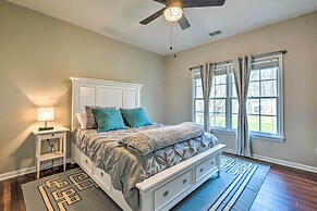 Ranch Home w/ Front Porch on Etowah River!