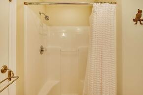 Spacious Georgia Escape w/ Fireplace, Deck & Grill