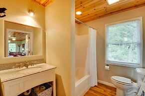 Spacious Georgia Escape w/ Fireplace, Deck & Grill