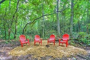 Cozy Creekside Mountain Escape w/ Hot Tub!