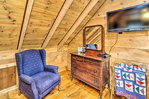 Cozy Creekside Mountain Escape w/ Hot Tub!