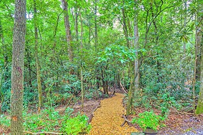 Cozy Creekside Mountain Escape w/ Hot Tub!