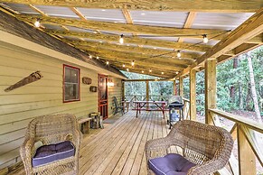 Cozy Creekside Mountain Escape w/ Hot Tub!