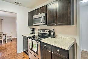 Bright Hinesville Home, 43 Mi to Savannah!