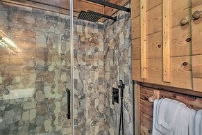 'deer Haven' Cabin: 5 Mi to Dtwn Blue Ridge!