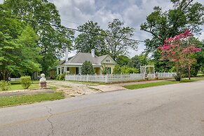 Romantic Cottage in Washington Historic District