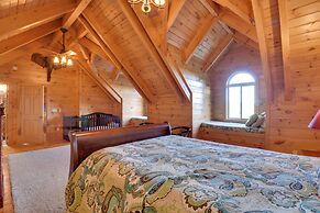 Pet-friendly Sky Valley House w/ Game Room & Views