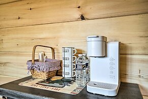 Brand-new Trenton Cabin: Panoramic Lake Views