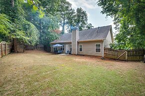 Inviting Austell Home: 14 Mi to Downtown Atlanta!