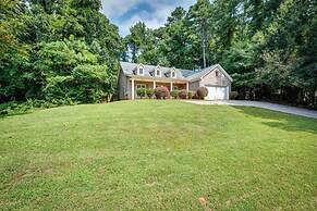 Inviting Austell Home: 14 Mi to Downtown Atlanta!