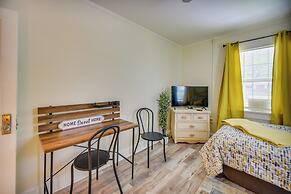 Charming Newport News Cottage < 1 Mi to Ocean!