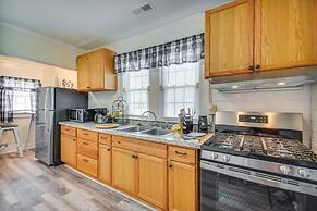 Charming Newport News Cottage < 1 Mi to Ocean!