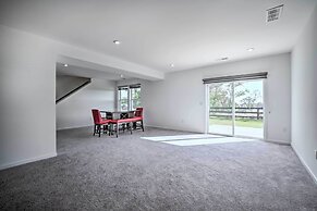Modern Canton Home: 10 Mi to Lake Allatoona!