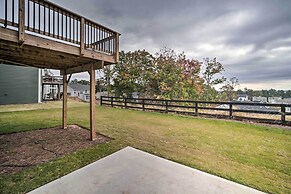 Modern Canton Home: 10 Mi to Lake Allatoona!