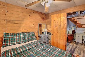 Idyllic Blue Ridge Cabin ~ 1 Mi to Downtown!