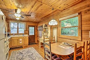 Idyllic Blue Ridge Cabin ~ 1 Mi to Downtown!