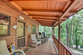 Idyllic Blue Ridge Cabin ~ 1 Mi to Downtown!