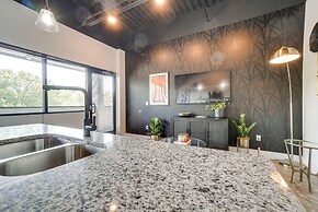 Modern Nashville Studio ~ 5 Mi to Downtown!