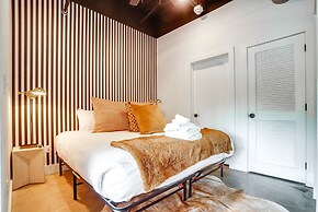 Modern Nashville Studio ~ 5 Mi to Downtown!