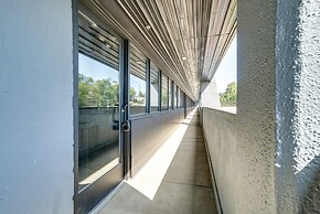 Modern Nashville Studio ~ 5 Mi to Downtown!