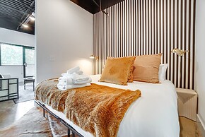 Modern Nashville Studio ~ 5 Mi to Downtown!