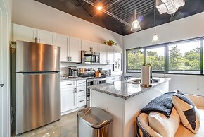Modern Nashville Studio ~ 5 Mi to Downtown!