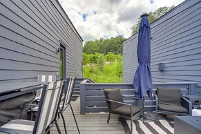 Modern & Luxe Lake Arrowhead Villa Near Marina!