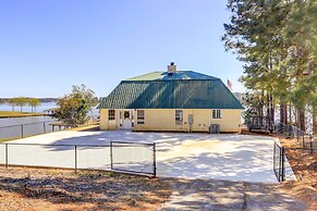 Waterfront Vacation Rental Home on Lake Sinclair!