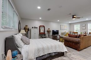 Fayetteville Vacation Rental - Near Lake Mcintosh!