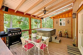 Near Main Street w/ Hot Tub: Retreat in Hiawassee!