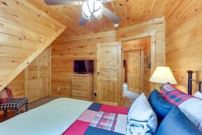 Mineral Bluff 'bear Ridge Cabin' w/ Hot Tub!