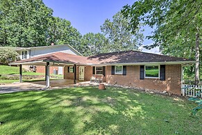 Lakefront Macon Getaway: Grill, Pet Friendly!