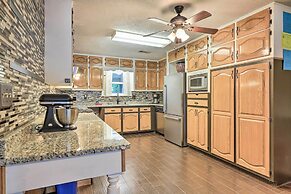 Lakefront Macon Getaway: Grill, Pet Friendly!