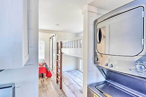 Tiny Home Retreat w/ Fire Pit ~ 3 Mi to Lake!