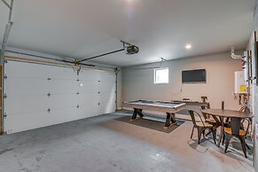 Nashville Townhome w/ Rooftop Balcony & Game Room!