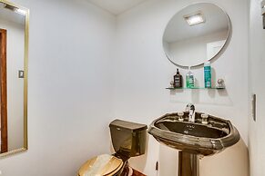 4 Mi to Bourbon St: Spacious Retreat w/ Wet Bar!