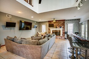 4 Mi to Bourbon St: Spacious Retreat w/ Wet Bar!