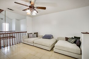 4 Mi to Bourbon St: Spacious Retreat w/ Wet Bar!