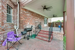 4 Mi to Bourbon St: Spacious Retreat w/ Wet Bar!