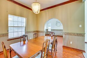 4 Mi to Bourbon St: Spacious Retreat w/ Wet Bar!