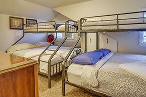 Walk to Williams District: Home w/ Hot Tub & Patio